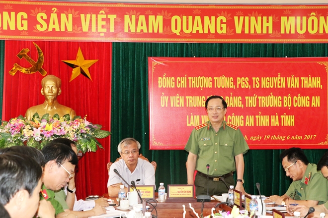 Thứ trưởng Nguyễn Văn Thành kiểm tra công tác tại Công an Hà Tĩnh