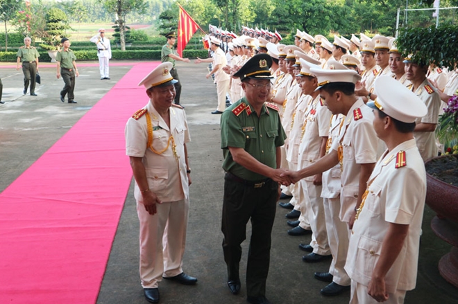 Trường Trung cấp CSND III đón nhận Huân chương Bảo vệ Tổ quốc - Ảnh minh hoạ 9