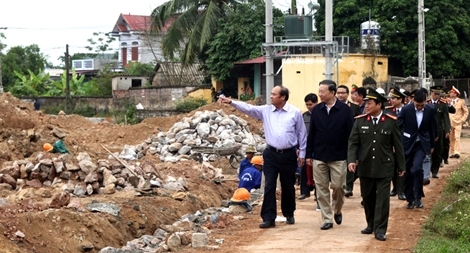 Bộ trưởng Tô Lâm thăm khu di tích Công an Khu XII