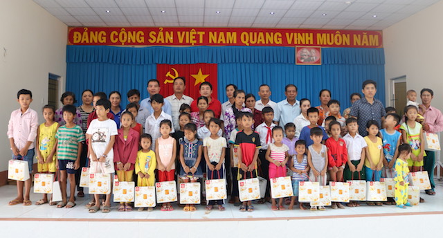 Công an tỉnh Quảng Nam và Công an tỉnh Trà Vinh tặng quà Tết Trung thu - Ảnh minh hoạ 4