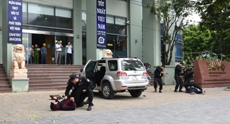 Diễn tập chống gây rối, cướp ngân hàng tại Nghệ An và Thanh Hóa