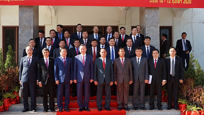 Bộ trưởng Tô Lâm, Bộ trưởng Vilay Lakhamphong và các đại biểu dự Hội đàm. Ảnh: Trí Trung