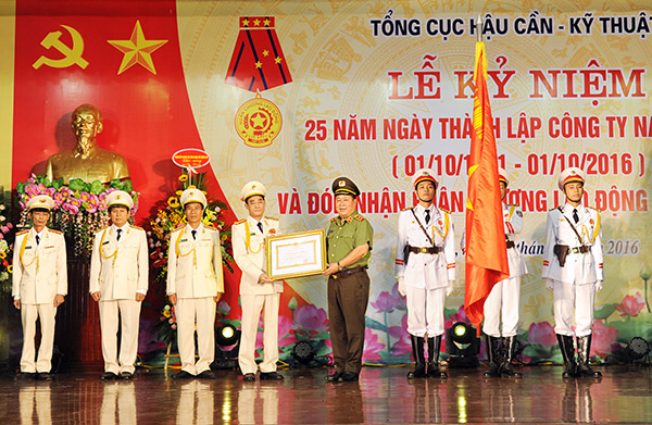 Công ty Nam Triệu đón nhận Huân chương Lao động hạng Nhất - Ảnh minh hoạ 2
