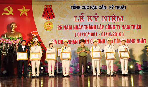 Công ty Nam Triệu đón nhận Huân chương Lao động hạng Nhất - Ảnh minh hoạ 4