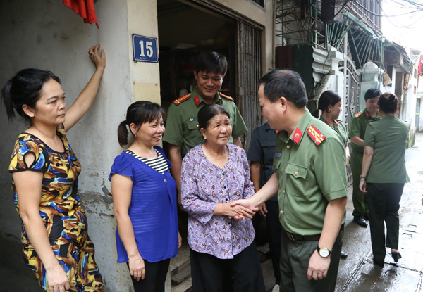 Trao nhà tình nghĩa tặng thân nhân liệt sỹ CAND Nguyễn Văn Tiếp - Ảnh minh hoạ 4