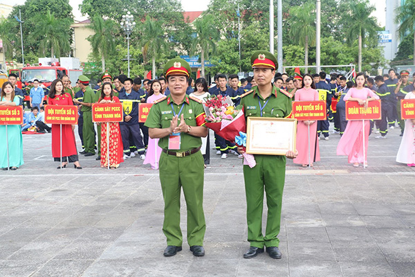 Khai mạc Hội thi thể thao nghiệp vụ cứu nạn cứu hộ Cụm Thi đua số 7 - Ảnh minh hoạ 2