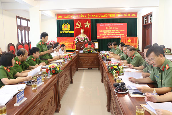 Kiểm tra thực hiện Nghị quyết TƯ 4 khóa XII tại Cảnh sát PCCC tỉnh Thanh Hóa