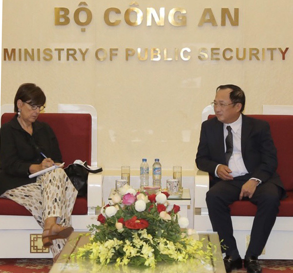 Thứ trưởng Nguyễn Văn Thành tiếp Đại sứ Vương quốc Bỉ tại Việt Nam