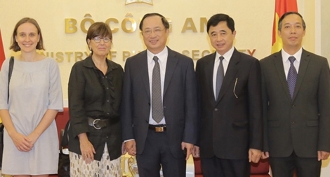 Thứ trưởng Nguyễn Văn Thành tiếp Đại sứ Vương quốc Bỉ tại Việt Nam