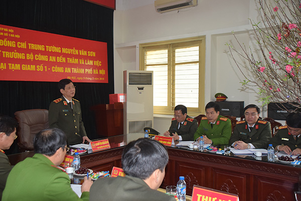 Thứ trưởng Nguyễn Văn Sơn kiểm tra công tác tại Trại tạm giam số 1, CATP Hà Nội - Ảnh minh hoạ 3