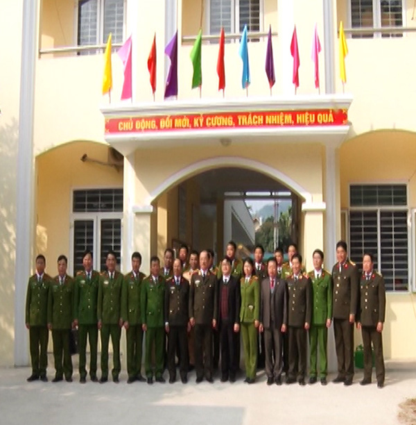 Thứ trưởng Nguyễn Văn Thành kiểm tra công tác tại Công an huyện Lạc Thủy - Ảnh minh hoạ 3