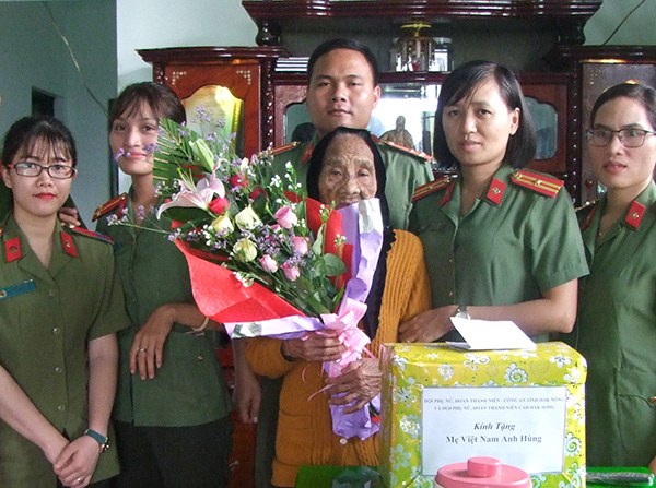 Công an Đắk Nông tổ chức nhiều hoạt động tri ân Ngày Thương binh - Liệt sĩ - Ảnh minh hoạ 3