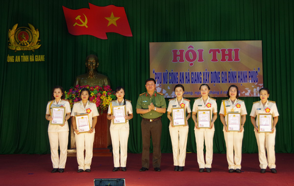 Hội thi “Phụ nữ Công an xây dựng gia đình hạnh phúc” Công an tỉnh Hà Giang