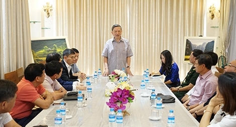 Bộ trưởng Tô Lâm thăm Đại sứ quán Việt Nam tại Myanmar