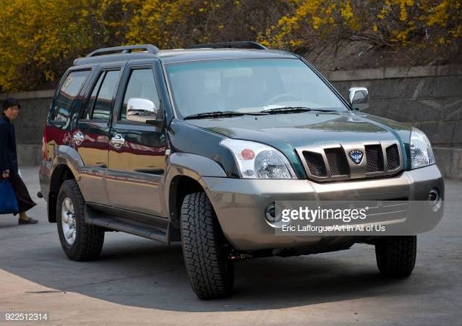 Mẫu xe Ppoggugi II của Pyeonhwa với một số điểm giống với Ford Escape đời 2005 và dòng xe SUV của Suzuki cuối thập niên 1990.
