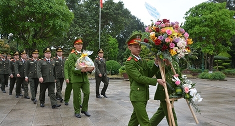 Học viện ANND hành hương về nguồn tại Nghệ An