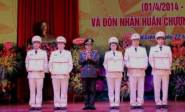 Công an quận Bắc Từ Liêm đón nhận Huân chương Chiến công hạng Nhì - Ảnh minh hoạ 5