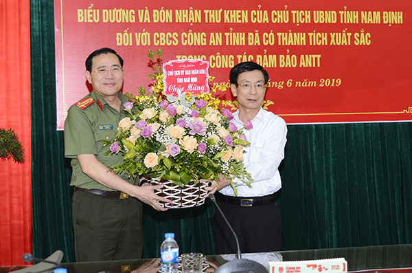 Công an tỉnh Nam Định: Chặt đứt “vòi bạch tuộc” tín dụng đen