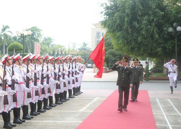 Thứ trưởng Nguyễn Văn Thành kiểm tra công tác tại Nghệ An