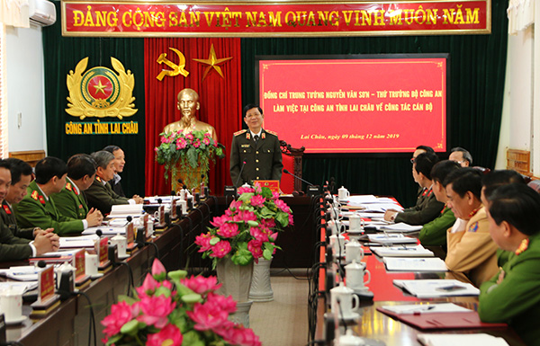 Thứ trưởng Nguyễn Văn Sơn kiểm tra công tác tại Công an tỉnh Lai Châu