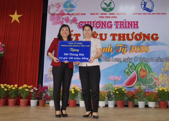 FrieslandCampina Việt Nam cùng Hội LHPN Việt Nam mang xuân đến người nghèo