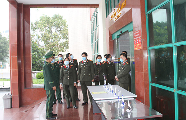 Kiểm tra công tác phòng chống dịch Covid-19 tại Công an tỉnh Lào Cai - Ảnh minh hoạ 3