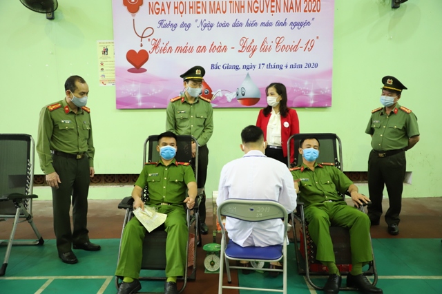Hơn 500 CBCS Công an Bắc Giang tham gia hiến máu tình nguyện