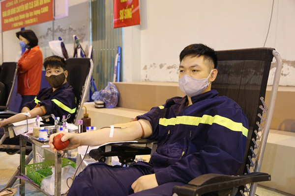 Gần 1.400 cán bộ chiến sĩ Công an tỉnh Lạng Sơn tham gia hiến máu - Ảnh minh hoạ 6