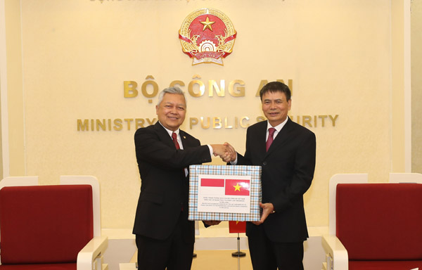 Bộ Công an Việt Nam hỗ trợ Indonesia phòng, chống dịch COVID-19
