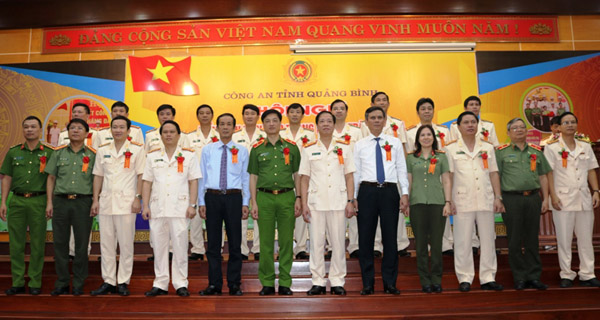 Thứ trưởng Nguyễn Duy Ngọc và đoàn công tác của Bộ Công an làm việc tại Quảng Bình - Ảnh minh hoạ 3