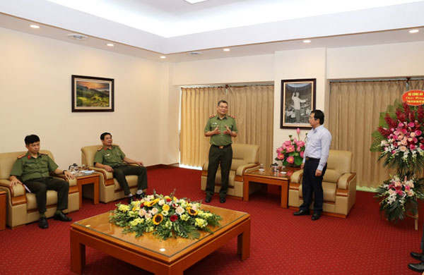 Bộ Công an chúc mừng các cơ quan thông tấn, báo chí nhân Ngày Báo chí Cách mạng Việt Nam - Ảnh minh hoạ 3