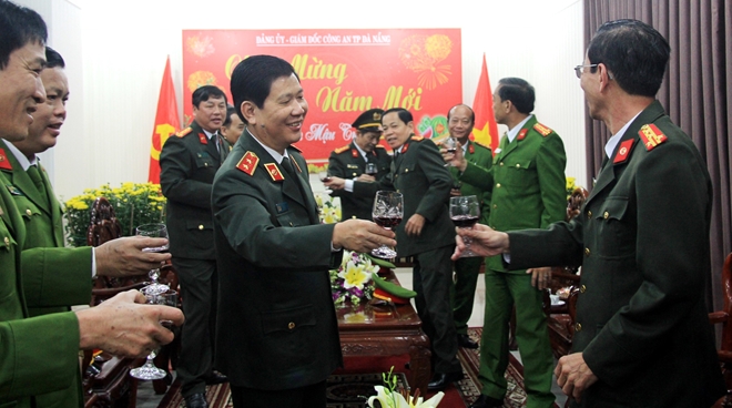 Thứ trưởng Nguyễn Văn Sơn thăm, kiểm tra công tác tại Công an TP. Đà Nẵng - Ảnh minh hoạ 4