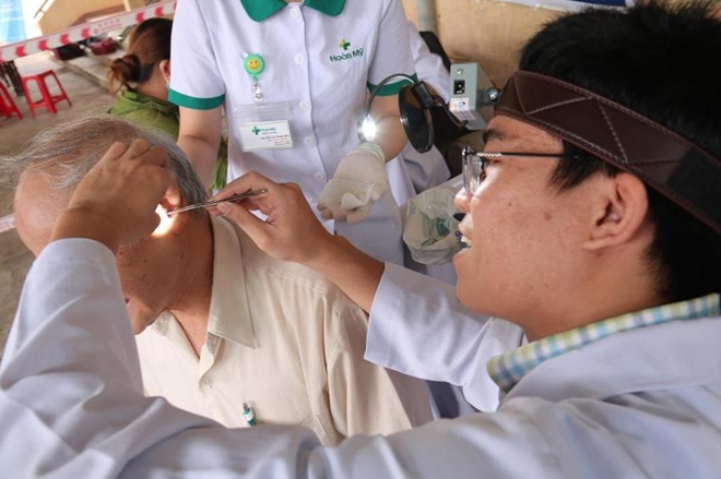 Trao tặng 1000 thiết bị trợ thính cho bệnh nhân khiếm thính tại Quảng Ngãi - Ảnh minh hoạ 2