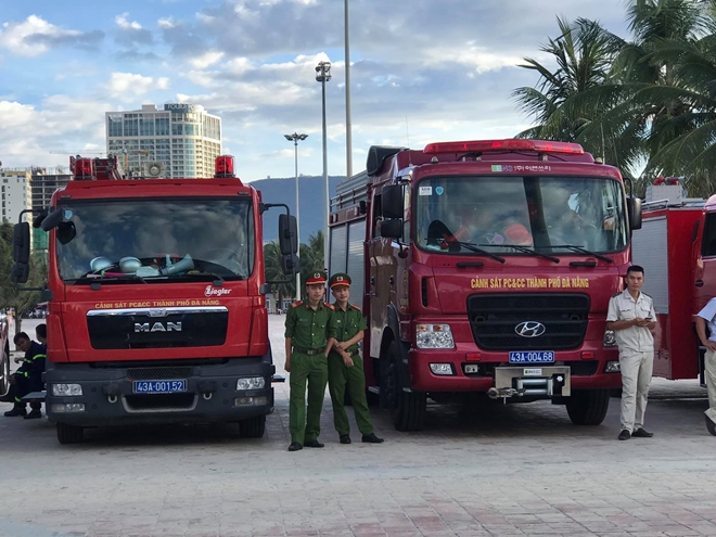 Hình ảnh đẹp của Công an Đà Nẵng trong Lễ hội pháo hoa quốc tế  DIFF 2019 - Ảnh minh hoạ 6