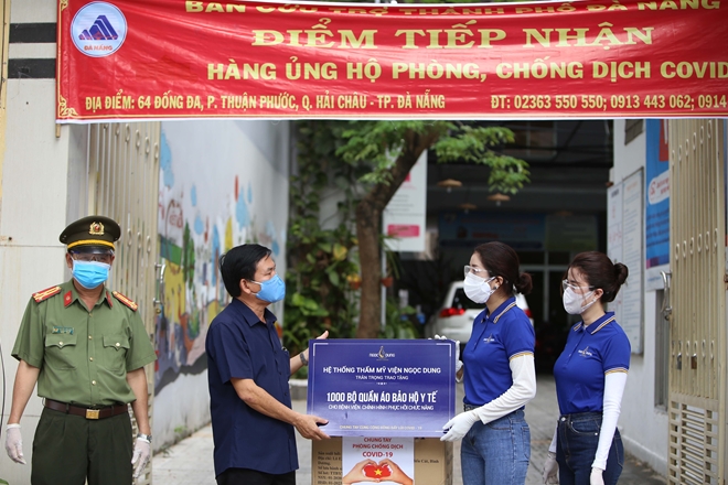 Báo Công an nhân dân và nhà tài trợ trao 7.000 bộ đồ bảo hộ y tế cho 7 bệnh viện ở Đà Nẵng - Ảnh minh hoạ 2