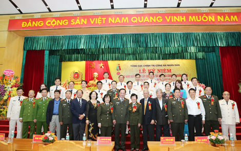 Cục Công tác đảng và công tác quần chúng đón nhận Huân chương Bảo vệ Tổ quốc hạng Nhì - Ảnh minh hoạ 3