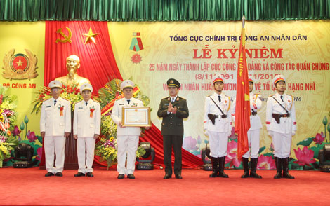 Cục Công tác đảng và công tác quần chúng đón nhận Huân chương Bảo vệ Tổ quốc hạng Nhì - Ảnh minh hoạ 2