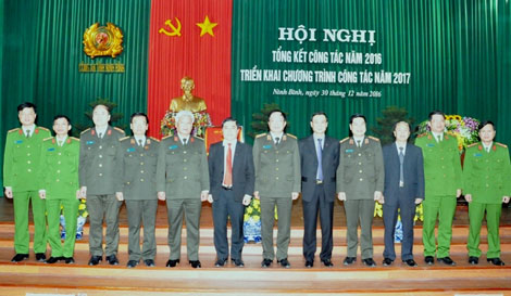 Công an tỉnh Ninh Bình, Quảng Ninh, Bắc Ninh triển khai công tác năm 2017 - Ảnh minh hoạ 2