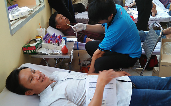 370 tình nguyện viên hiến máu cứu người