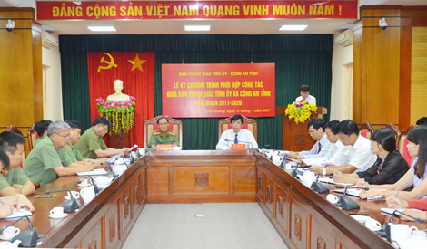 Công an tỉnh và Ban Tuyên giáo Tỉnh uỷ Tuyên Quang ký kết Chương trình phối hợp công tác