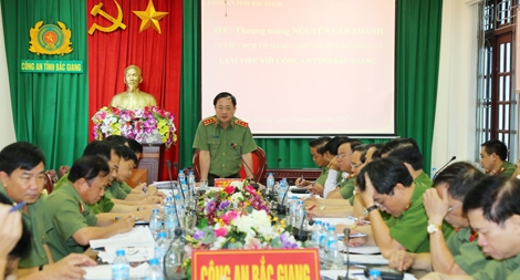 Thứ trưởng Nguyễn Văn Thành làm việc với Công an tỉnh Bắc Giang