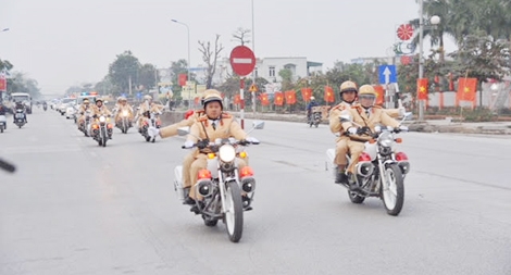 Ra quân thực hiện cao điểm đảm bảo trật tự an toàn giao thông