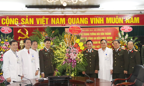 Tổng cục Chính trị CAND chúc mừng 63 năm Ngày Thầy thuốc Việt Nam 27-2