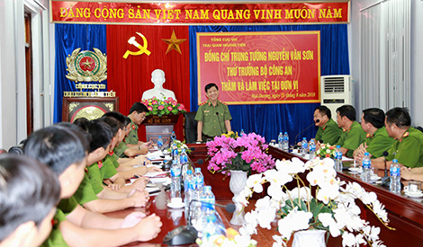 Thứ trưởng Nguyễn Văn Sơn thăm, làm việc tại Trại giam Hoàng Tiến - Ảnh minh hoạ 2