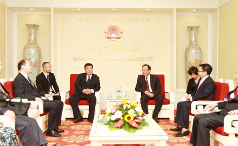Việt Nam coi trọng việc phát triển quan hệ ổn định, lành mạnh và bền vững với Trung Quốc