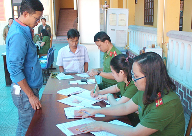 Lên các xã biên giới, thu thập thông tin dân cư