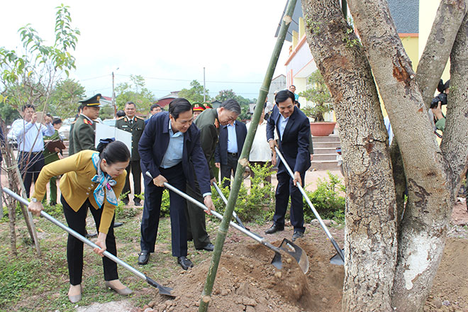Bộ Công an hỗ trợ xây nhà tình nghĩa cho 1.200 hộ nghèo huyện Mường Nhé - Ảnh minh hoạ 3
