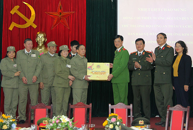 Thứ trưởng Nguyễn Duy Ngọc thăm, chúc Tết một số đơn vị trên địa bàn TP Hà Nội