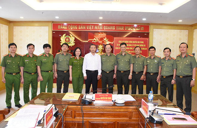 Thứ trưởng Nguyễn Văn Thành kiểm tra công tác chuẩn bị ĐH Đảng bộ CA tỉnh Thanh Hóa - Ảnh minh hoạ 4