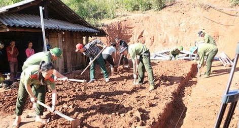 Hoàn thành 100% chương trình hỗ trợ làm nhà cho hộ nghèo ở Mường Nhé, Nậm Pồ